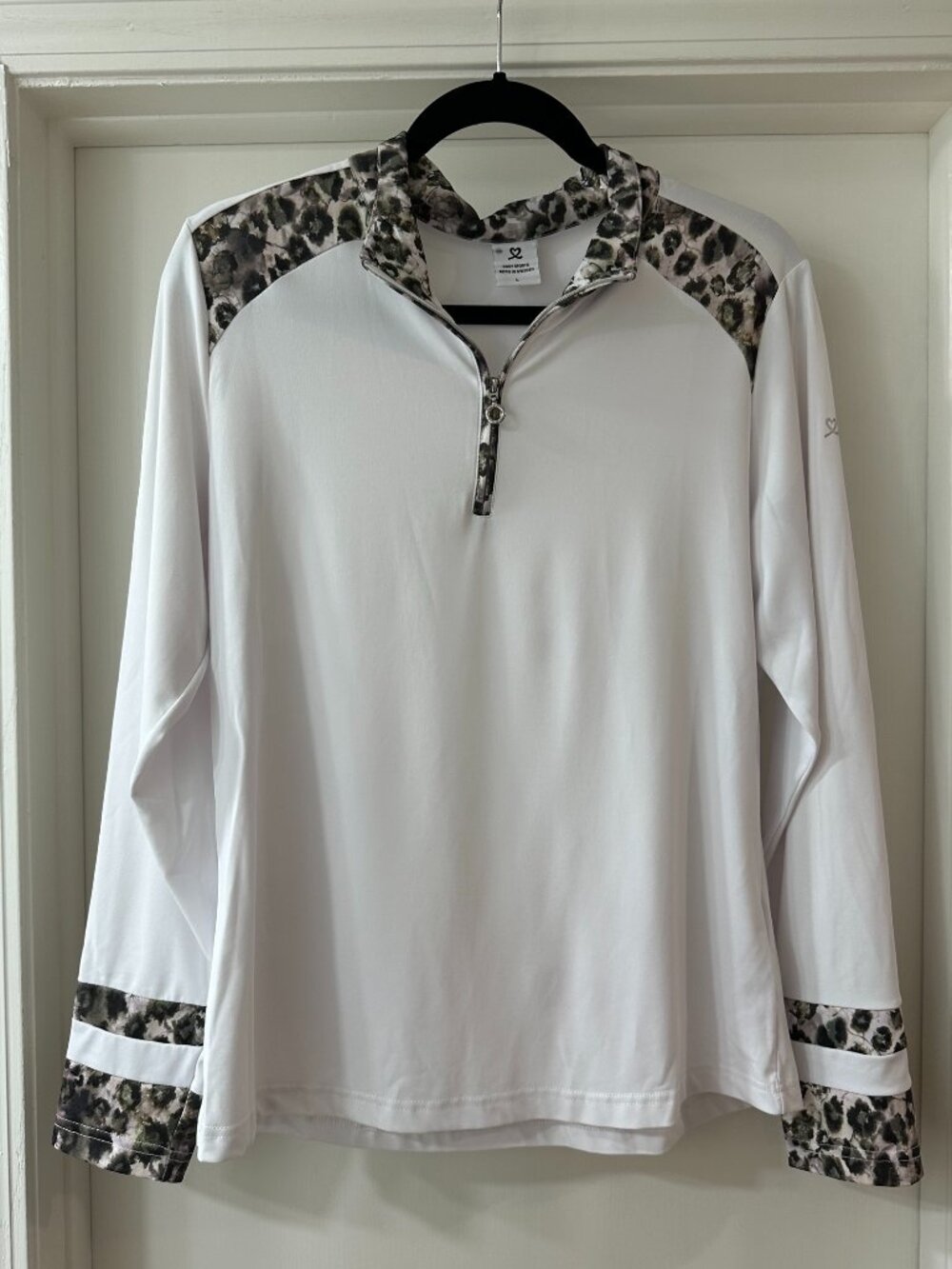 Daily Sports White Quarter Zip Pullover with Leopard Print Accents, Size Large